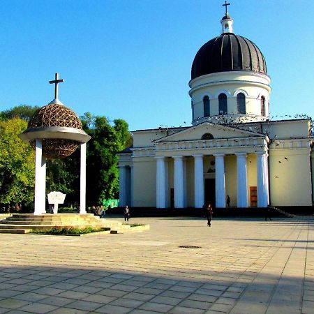 Central Park Accommodation Кишинёв Экстерьер фото
