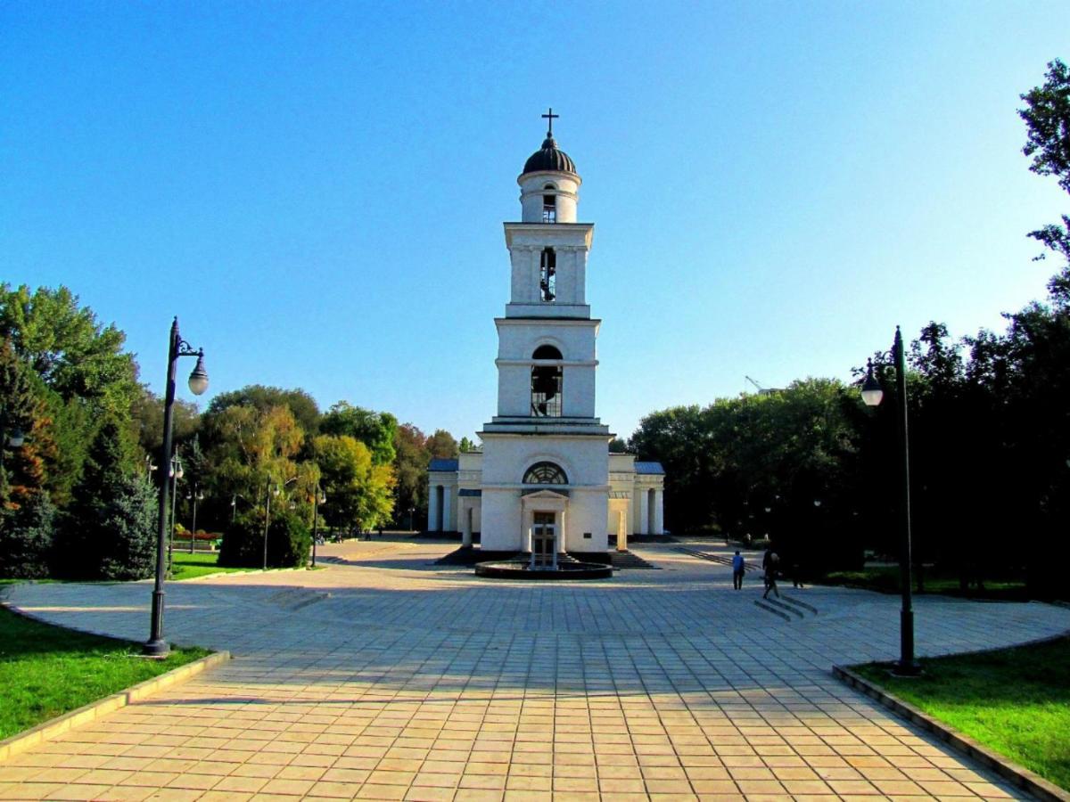 Central Park Accommodation Кишинёв Экстерьер фото